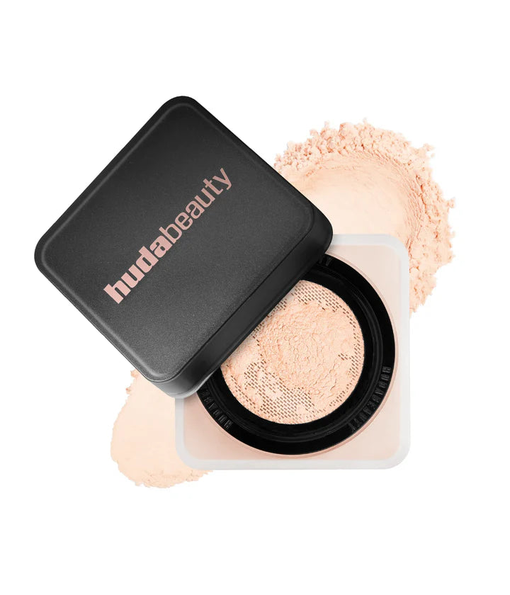 Huda beauty Easy Bake Loose Baking & Setting Powder.