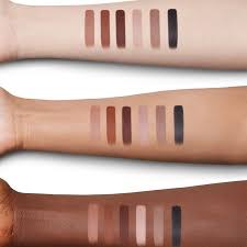 Charlotte Tilbury Super Nudes Easy Eye Eyeshadow Palette with 6 Easy-to-Wear Shades