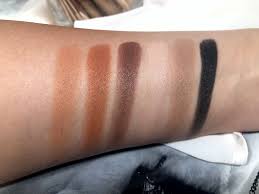 Charlotte Tilbury Super Nudes Easy Eye Eyeshadow Palette with 6 Easy-to-Wear Shades