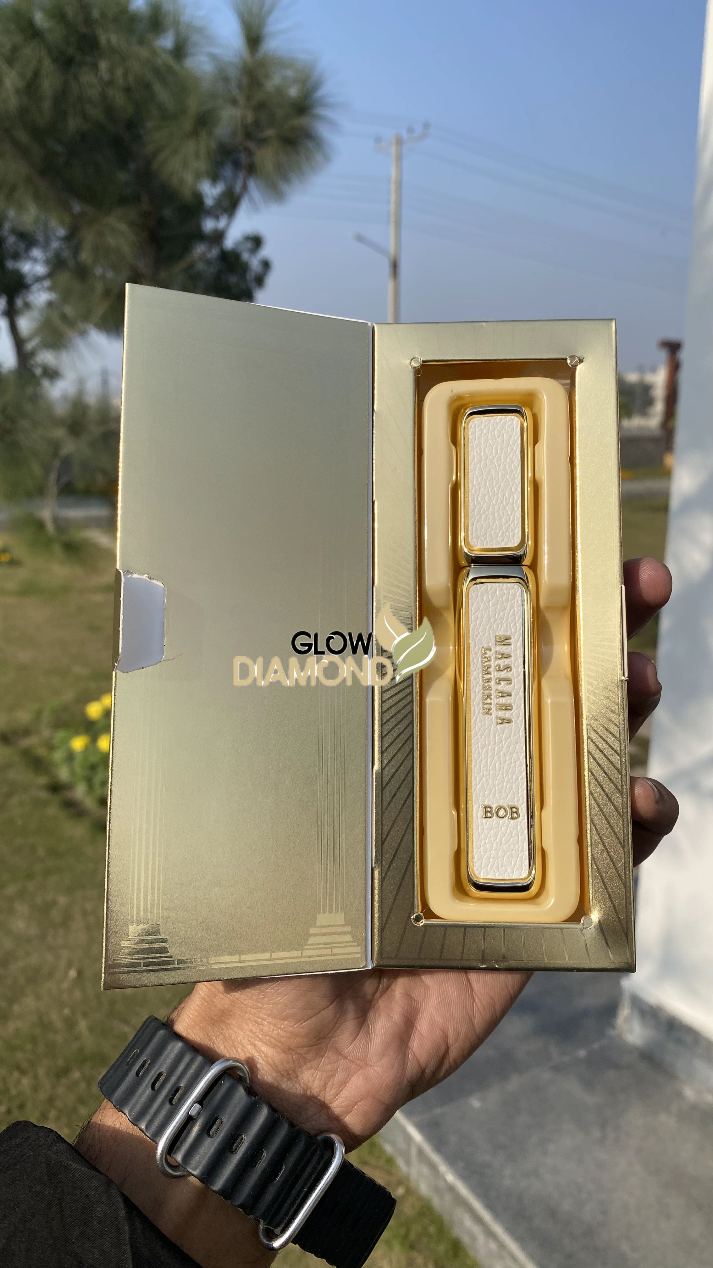 BOB LAMBSKIN MASCARA, BLACK CURLING WATERPROOF & LONG LASTING